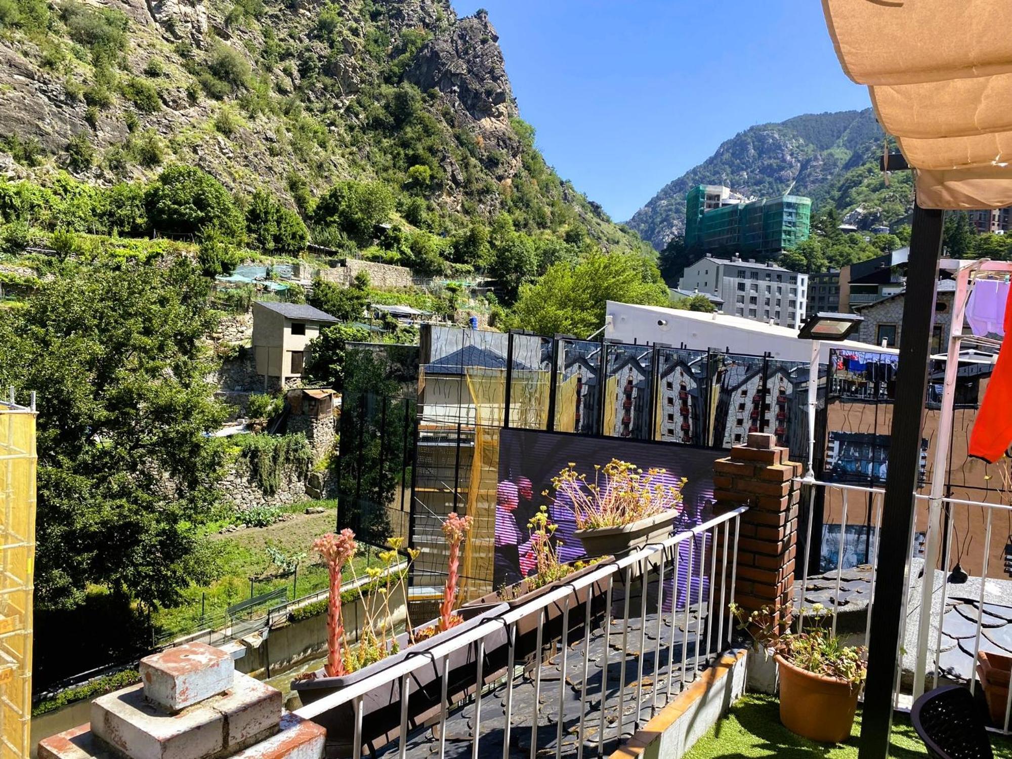 Alberg Els Andes Andorra la Vella Exterior photo
